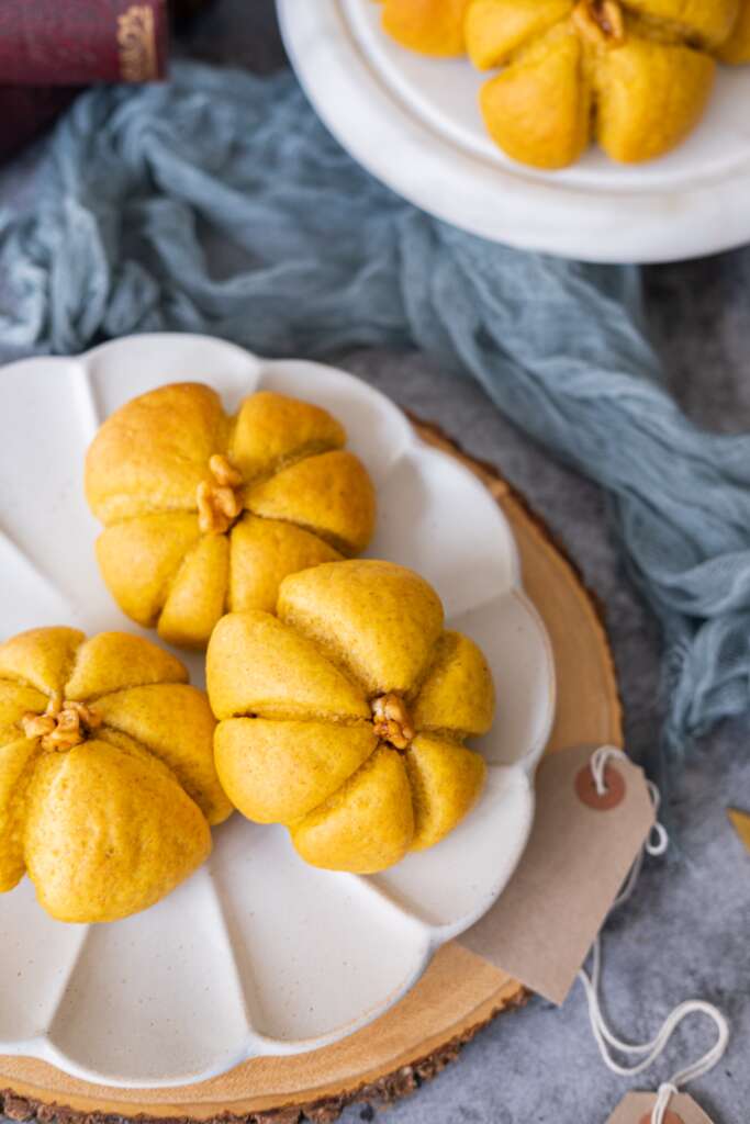 Make Pumpkin Spice Bao Buns stuffed with Roasted Sweet Pumpkin filling !